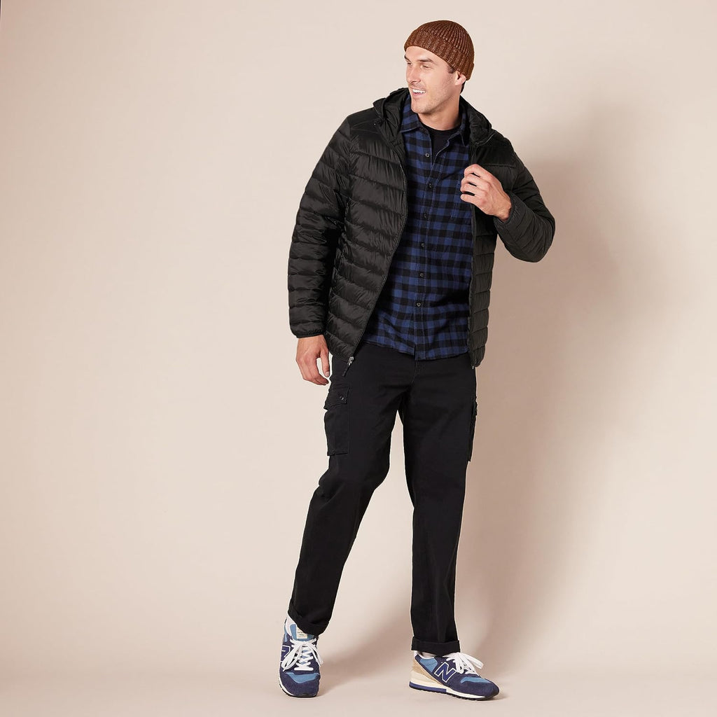 Amazon Essentials Men's Lightweight Water-Resistant Packable Hooded Puffer Jacket